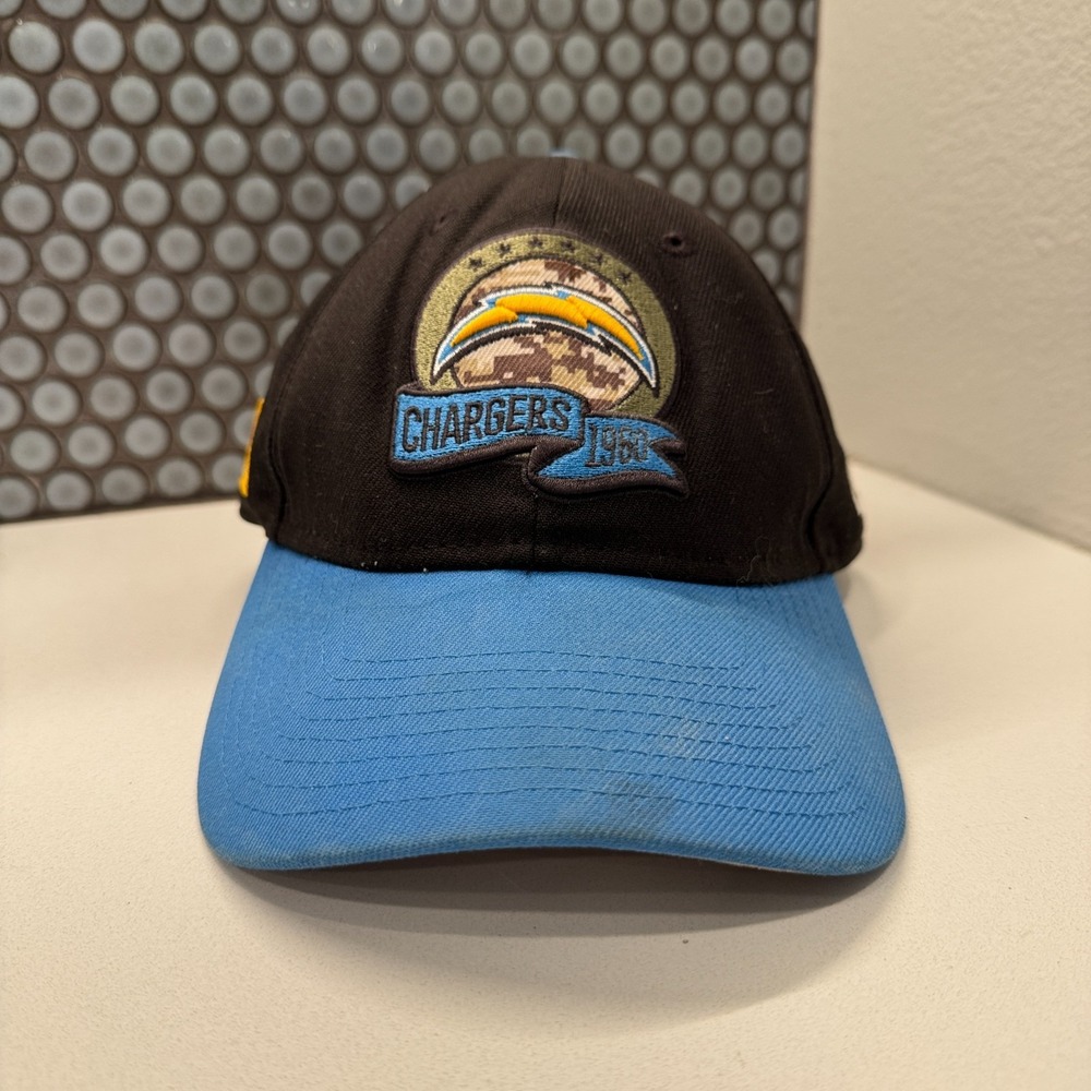 LA Chargers Hat Cap Salute To Service Camouflage New Era Medium / Large Blue